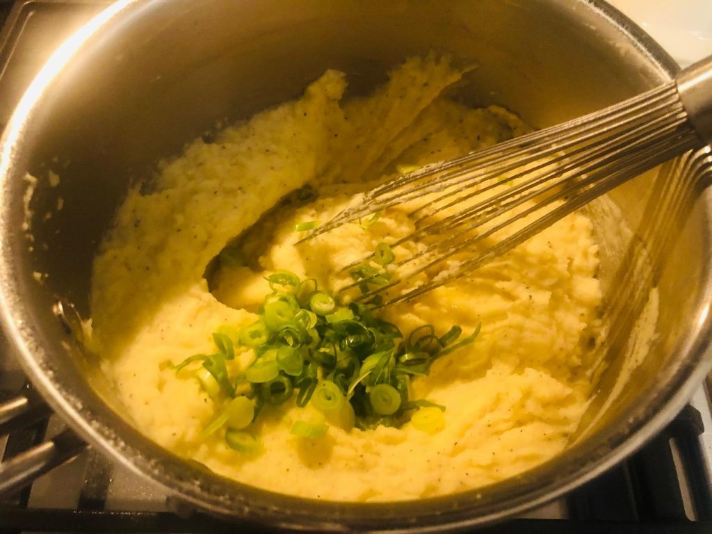 Creamy Mashed Potato: 7 Steps to a Perfectly Smooth, Lump-Free Purée 11 finishing mash