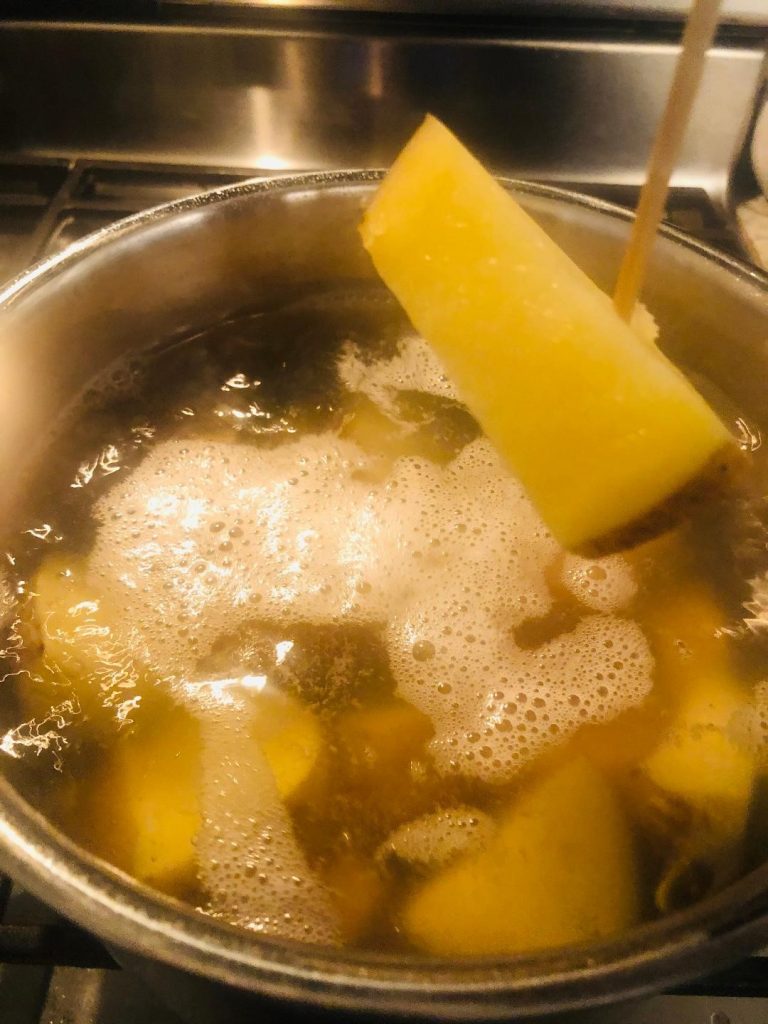 Creamy Mashed Potato: 7 Steps to a Perfectly Smooth, Lump-Free Purée 7 checking boiled potato