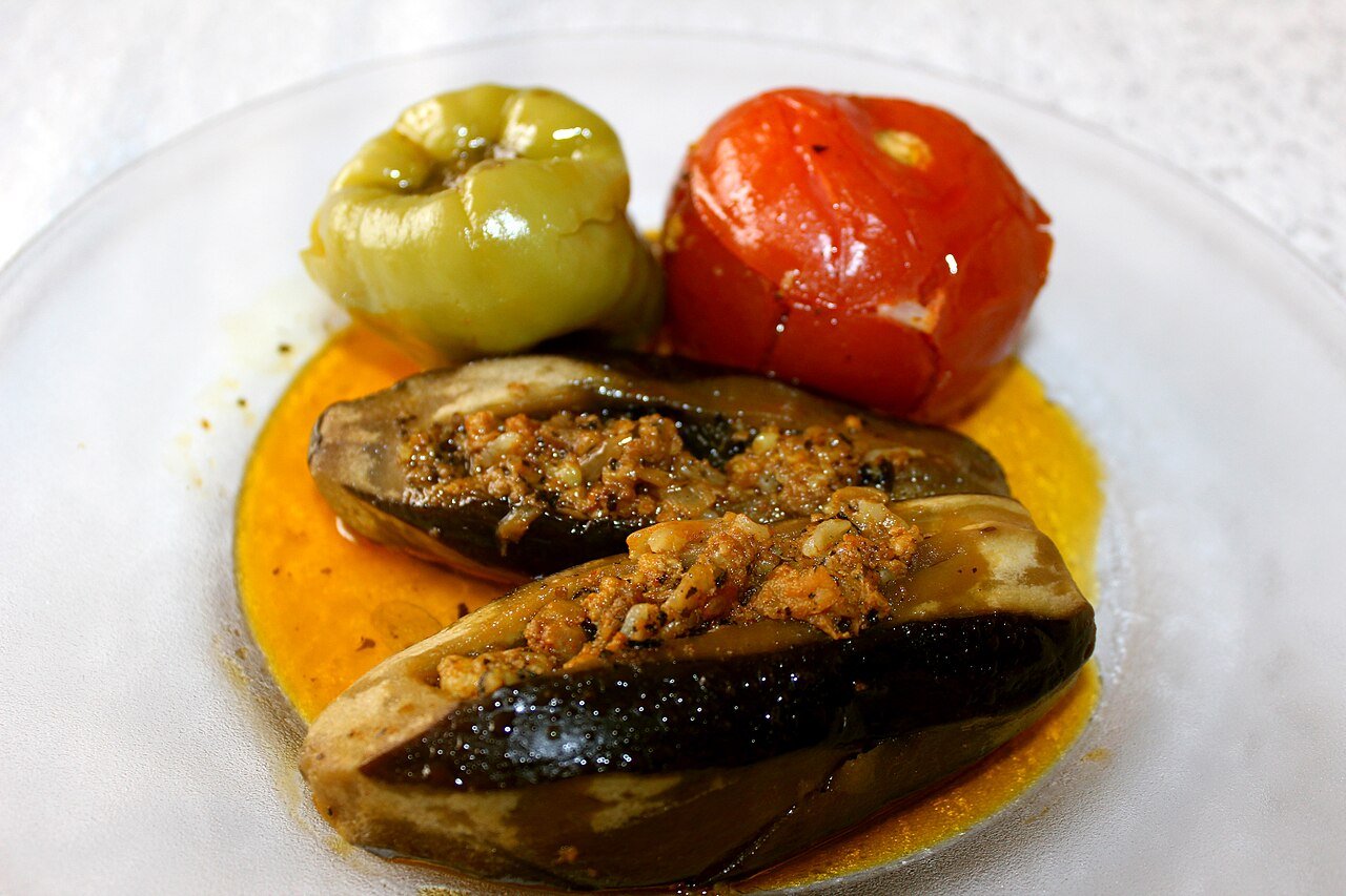 Melitzanes Papoutsakia (Greek Stuffed Eggplant): 6 Steps to Individual Bechamel-Topped Little Shoes 3 Melitzanes papoutsakia Greek stuffed eggplant